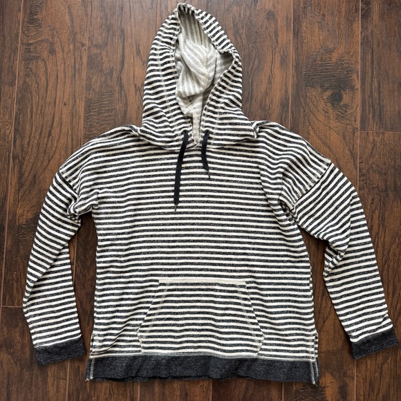 Volcom Size Medium Gray and White Striped Hoodie - Picture 1 of 7